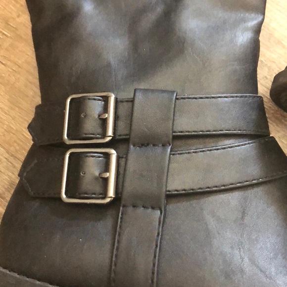 American Eagle black leather boots - Picture 4 of 5